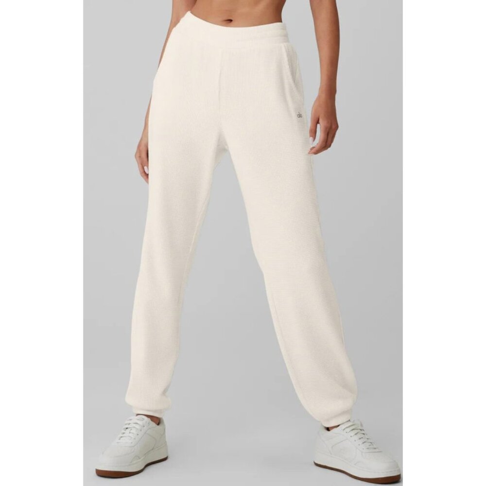 Alo Weekend Escape Joggers Ivory Waffle Thermal High-Rise Waist Cream Sweatpants - Picture 4 of 14